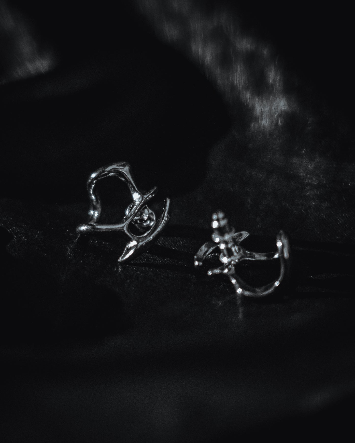 FLUID## RUPTURE EARRINGS