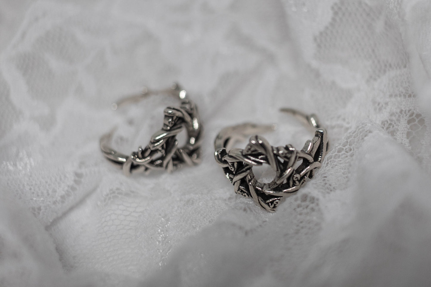 TWILIGHT VINE RING