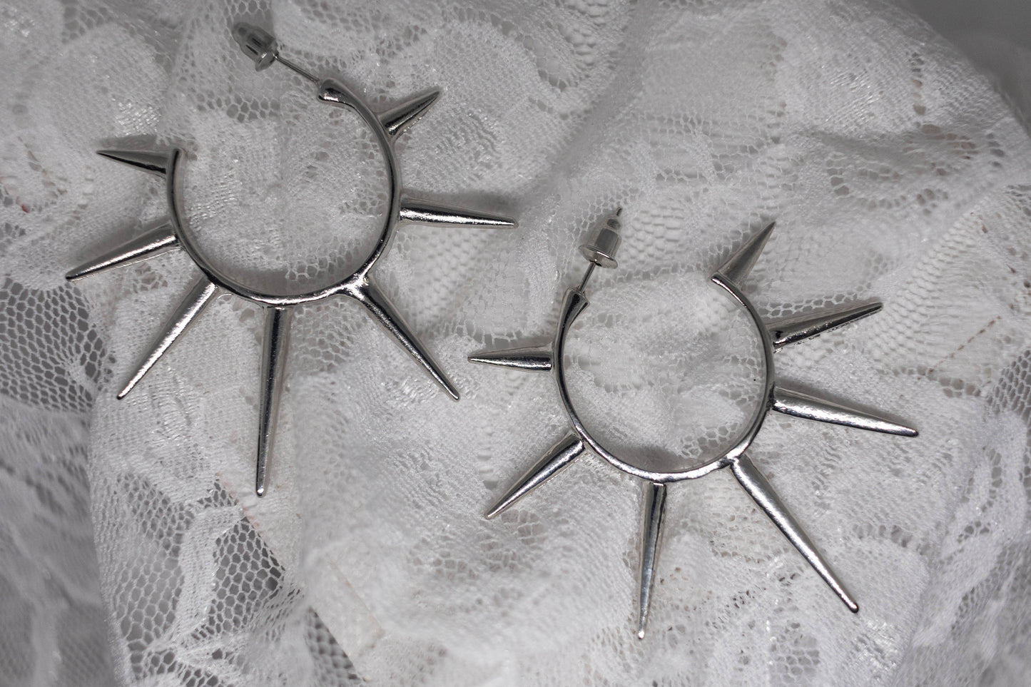 ETERNAL SPIKES EARRINGS