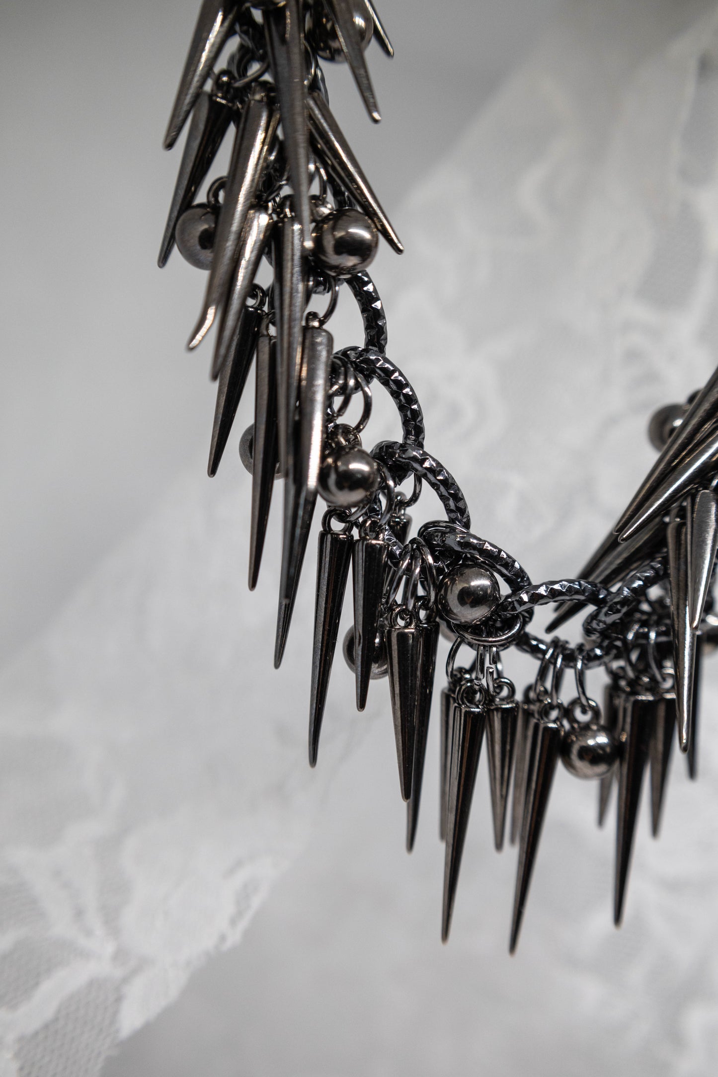 STEEL THORN NECKLACE