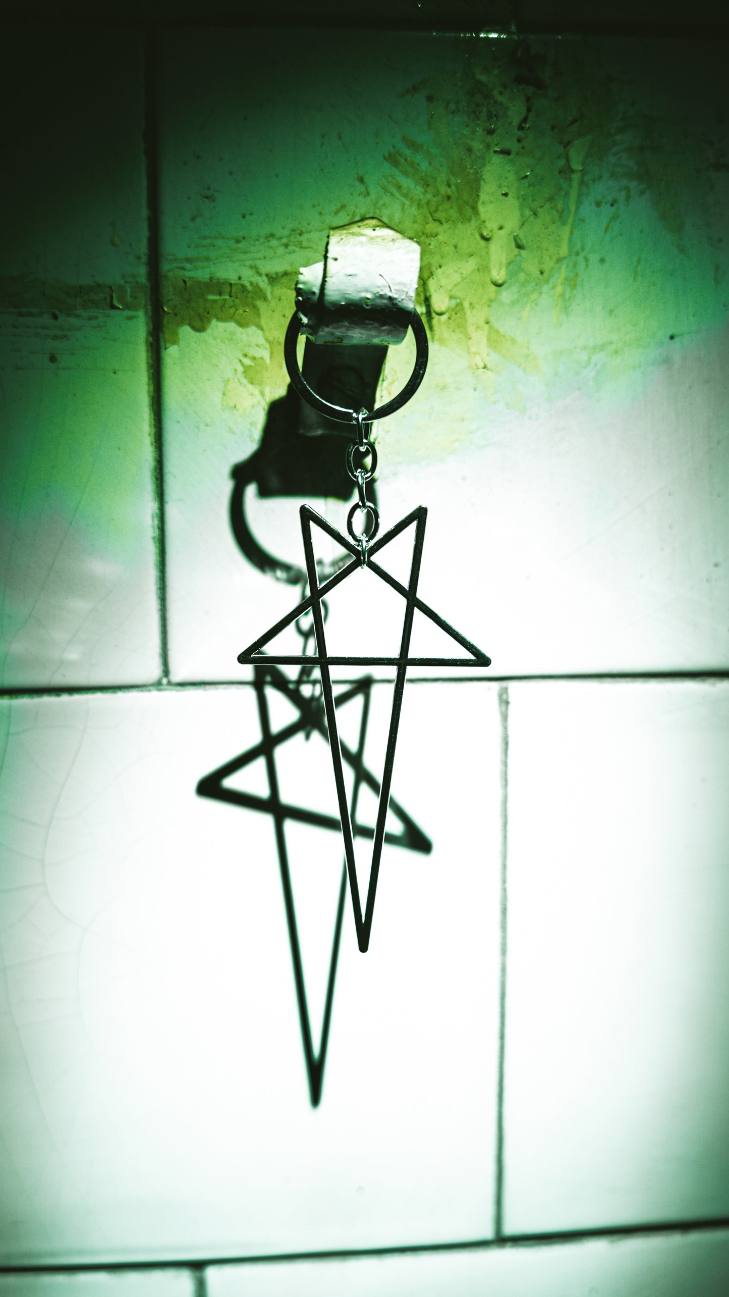 PUNKLRY PENTAGRAM KEYCHAIN